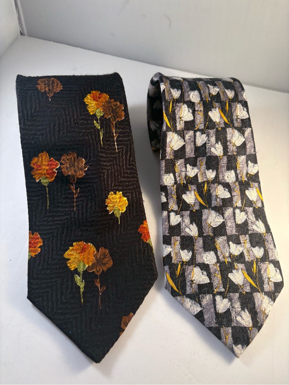 Lot Of 2 Ermenegildo Zegna Silk Ties Black Floral Tulip Carnation Luxury Italy